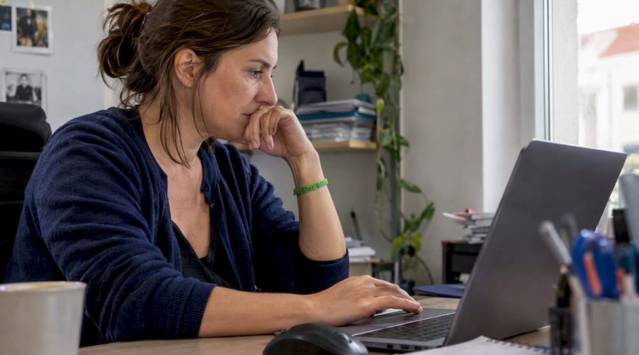 Responsable contrôlant les cookies de son site
