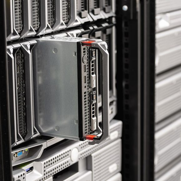 server-blade-maintenance